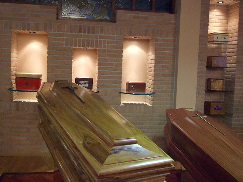 Sepolture e cremazioni